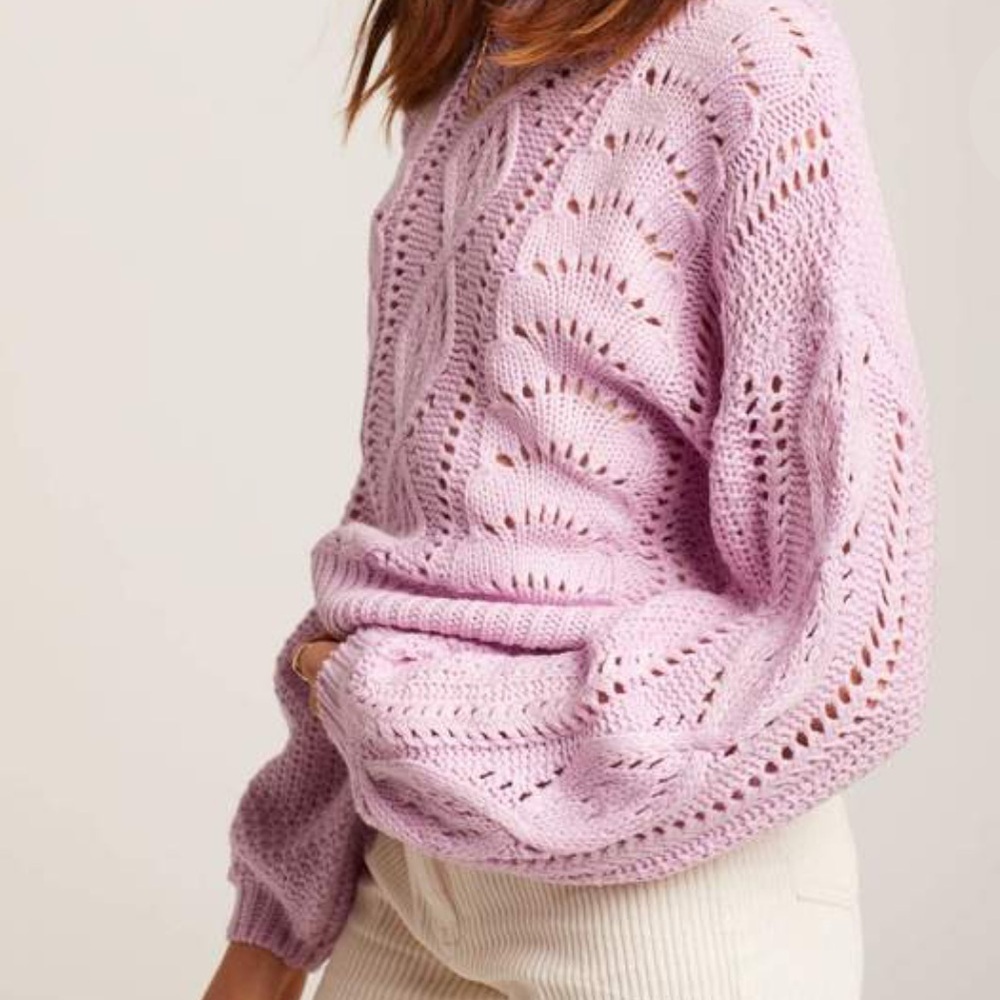 Lush Sofia Lavender-lilac Cable Knit Sweater
Size medium